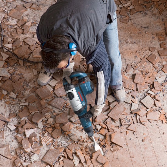 Bosch GSH 9 VC Demolition Hammer with SDS-Max 1500W (06113220L0)