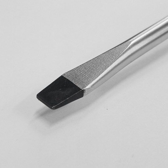 CN 'CHDL' Rubber Grip CR-V Magnetic Tip Screwdriver Slotted (-) 6MM x 150MM CN 'CHDL' Rubber Grip CR-V Magnetic Tip Screwdriver Slotted (-) 6MM x 150MM