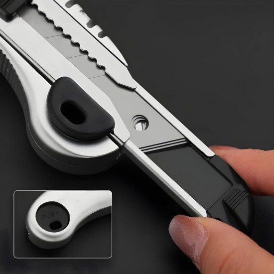 CN ''DONG HAN'' #DK605 Utility Knife With 5 Blades CN ''DONG HAN'' #DK605 Utility Knife With 5 Blades