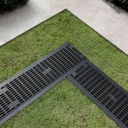 Felton FDR390 Heavy Duty Drain Cover 8.5" (W) x 29" (L) x 31MM (H) - Size M Felton FDR390 Heavy Duty Drain Cover 8.5" (W) x 29" (L) x 31MM (H) - Size M
